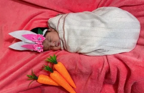 HEF faz ensaio fotográfico temático de Páscoa com bebês recém-nascidos