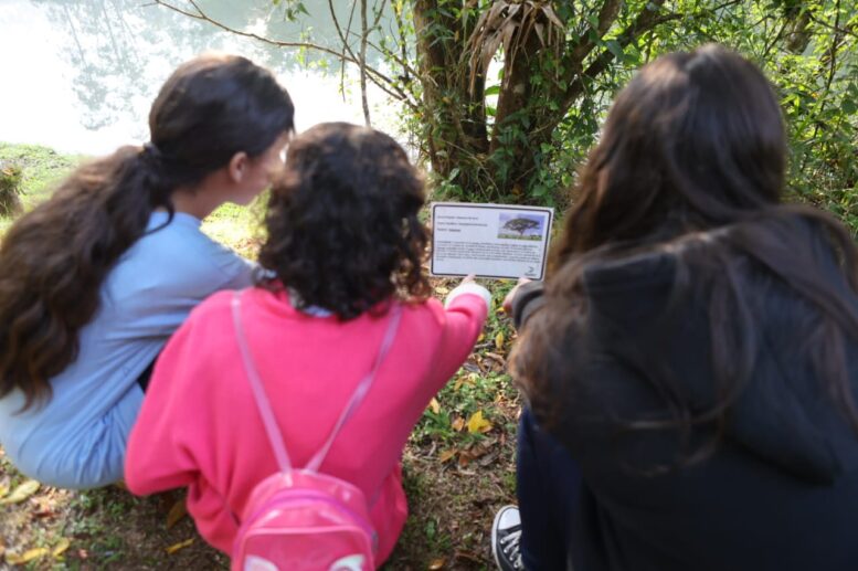 Hydro Extrusão promove visita com estudantes em seu parque ambiental em Santa Catarina