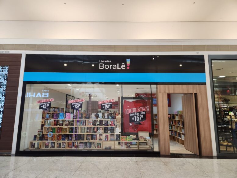 Livraria Bora Lê tem mais de 10 mil obras a valor único de R$ 15,00