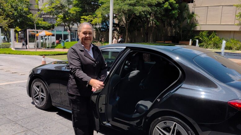 Dia da Mulher: Talent Drivers registra aumento na demanda por motoristas mulheres em serviço de transfer executivo premium
