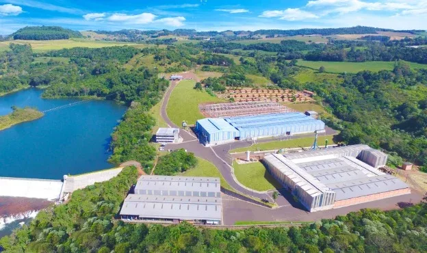 Alcast mantém seu compromisso com o selo de energia 100% renovável e reforça o compromisso com um futuro industrial mais sustentável Alcast mantém seu compromisso com o selo de energia 100% renovável e reforça o compromisso com um futuro industrial mais sustentável