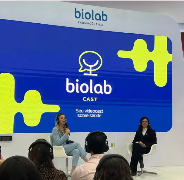 Daiana Garbin gravou episódio especial do Biolab Cast sobre hipertensão durante o Congresso SOCESP 2025