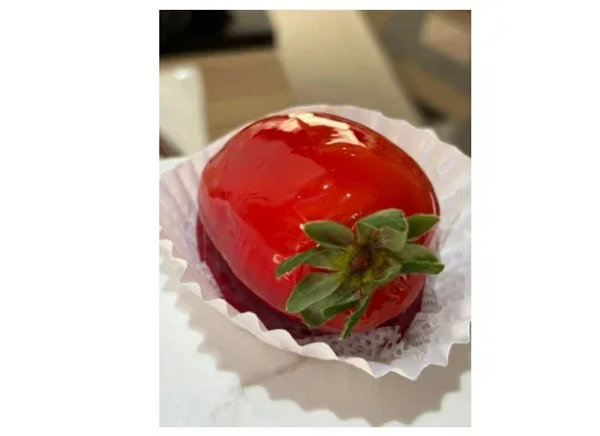 Morango do amor: o perigo escondido no doce mais hypado da internet Morango do amor: o perigo escondido no doce mais hypado da internet