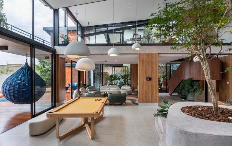 Casa Arquipélago: uma jornada de reconexão pelo design de interiores
