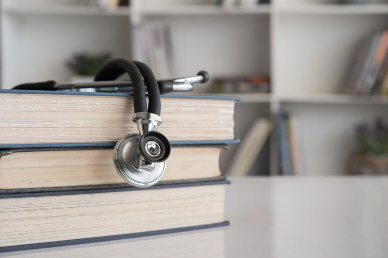 Enare e Enamed: diferenças e impacto das provas na formação médica