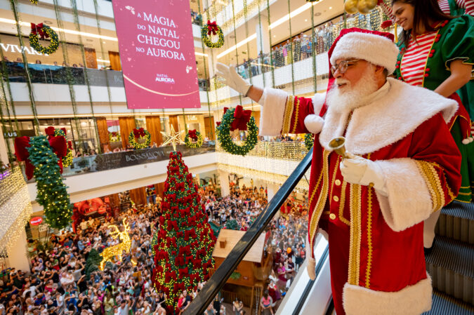 Ursos dominam decoração de Natal do Aurora Shopping