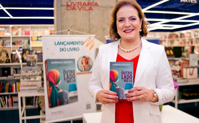 Outubro Rosa: um olhar transformador sobre o câncer de mama no livro “Do outro lado da mesa”