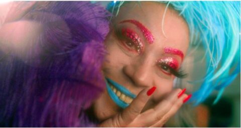 “Alegria Brasil”, estrelado por Maria Alcina, entra na pós-produção e prepara montagem de 50 horas de imagens
