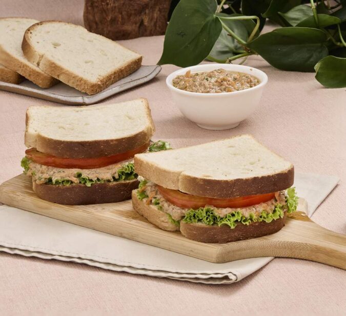 Descubra como preparar um sanduíche natural de atum e Shoyu
