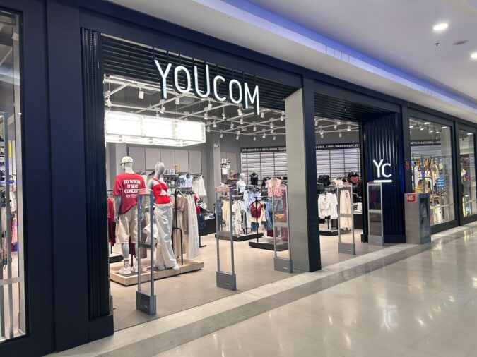 Loja Youcom abre as portas no Shopping Jaraguá