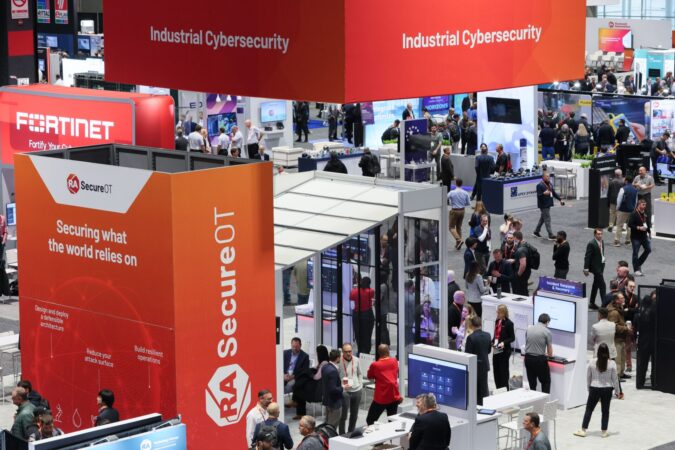 Rockwell Automation lidera adequação industrial à nova era de cibersegurança regulatória