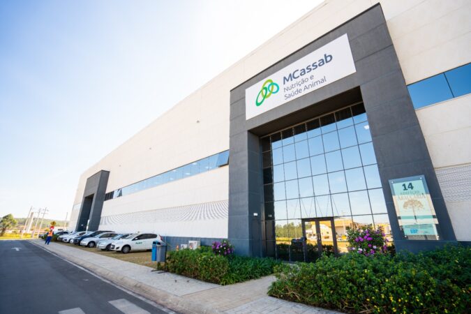 Tecnologias da MCassab ajudam a diminuir resíduos na saúde e nutrição animal, aponta novo Relatório de Sustentabilidade do grupo