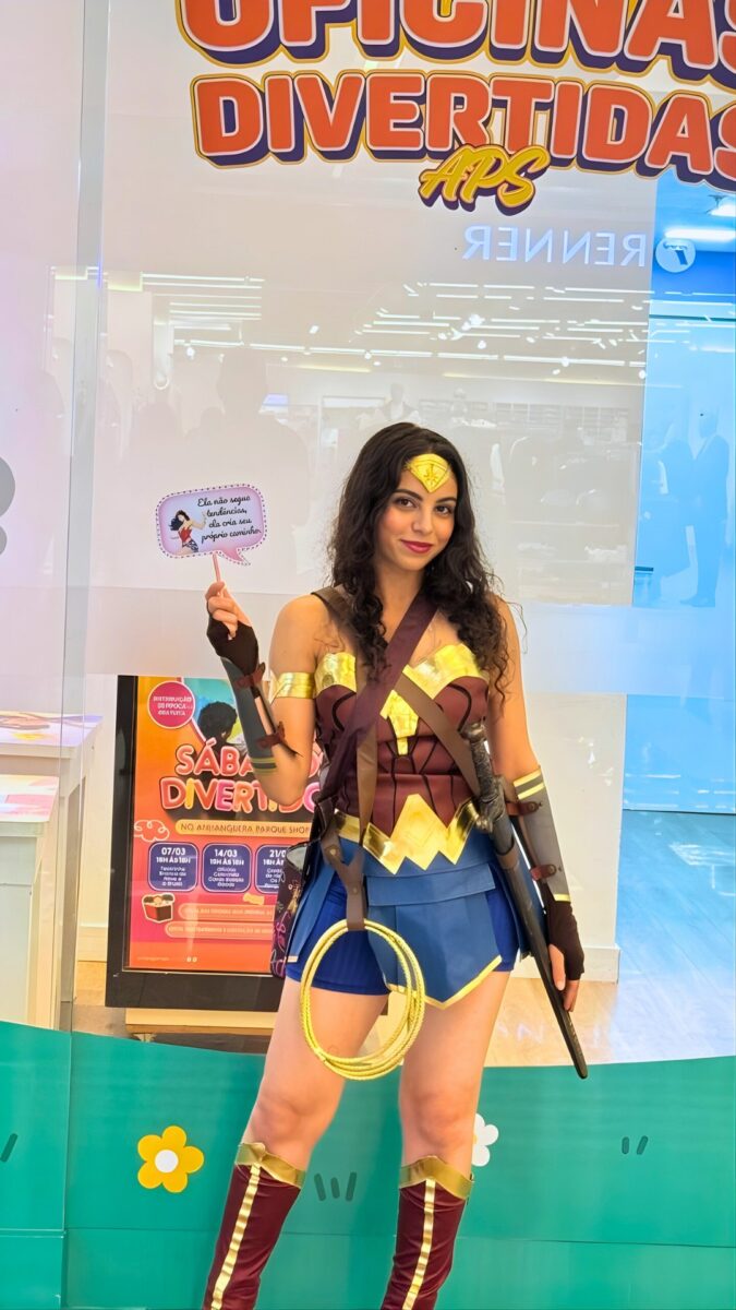 Dia da Mulher: Ação especial com a Mulher-Maravilha celebra a força feminina no Anhanguera Parque Shopping