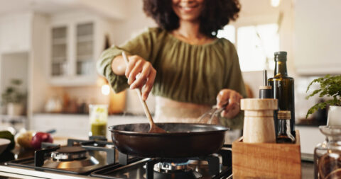 Praticidade na cozinha: estratégias simples para ganhar tempo no preparo das refeições