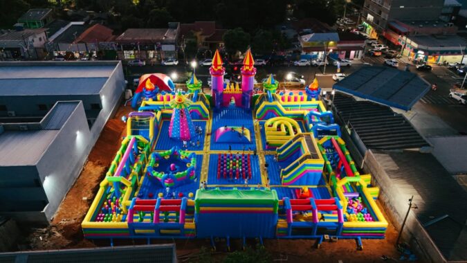 O Maior parque inflável do Brasil chega a Araraquara com 22 atrações e mais de 1.600 m² de diversão