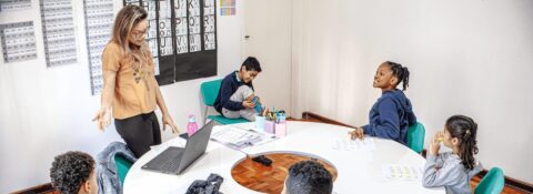 Coletivo fortalece mães solo com rede de apoio
