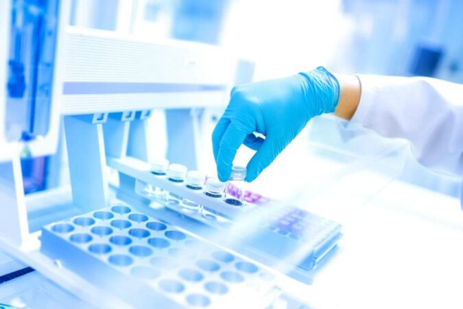 Por trás da manipulação: o que garante a segurança de um medicamento personalizado