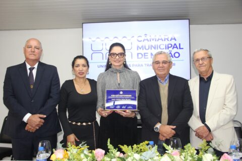 Kelly Diniz, Presidente-CEO da Brasilux, recebe Título de Cidadã Matonense Kelly Diniz, Presidente-CEO da Brasilux, recebe Título de Cidadã Matonense