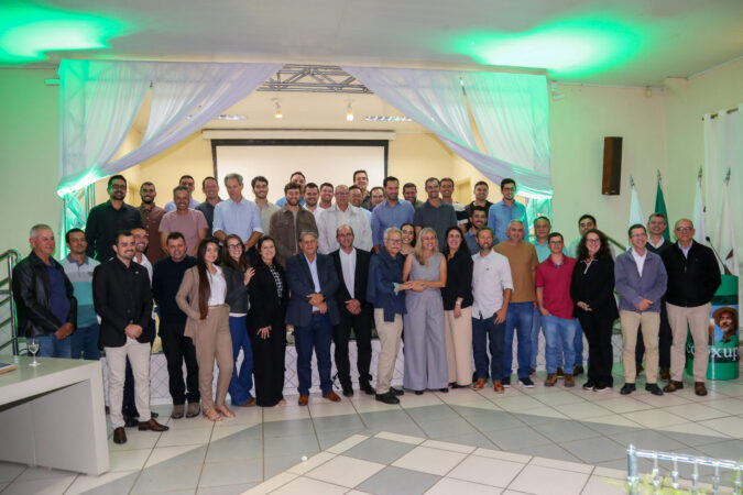 Programa de Desenvolvimento em Gestão e Educação Cooperativista forma 7ª turma na Cooxupé