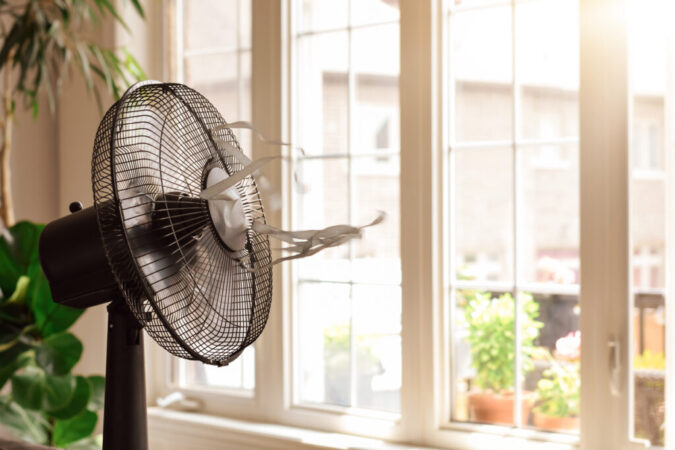 Como deixar a casa mais fresca e economizar energia nos dias de calor