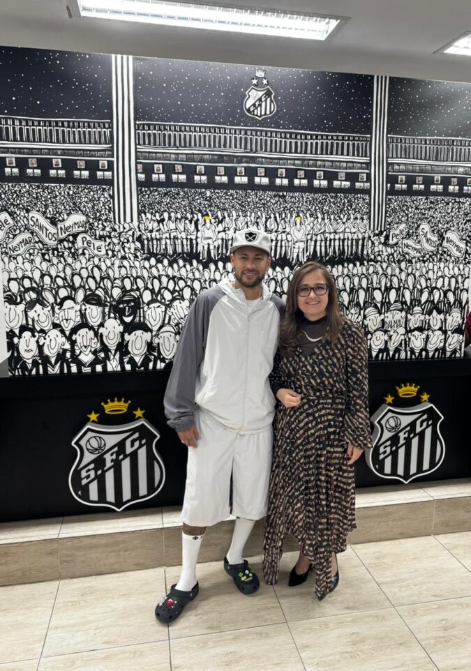 iGaleria assina curadoria de obra exclusiva entregue a Neymar Jr. no CT do Santos Futebol Clube