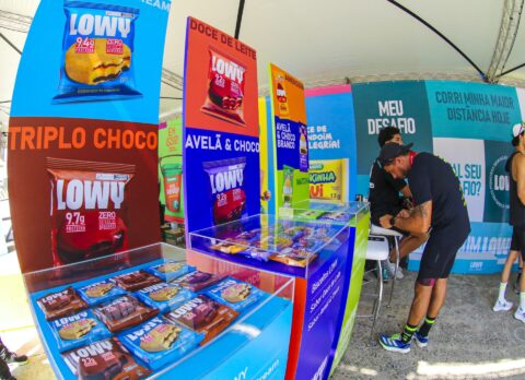 LOWY leva doces proteicos para New Balance 42K Porto Alegre