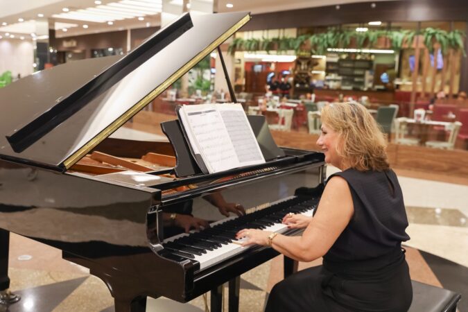 RibeirãoShopping reúne clássicos do rock em programação gratuita de piano