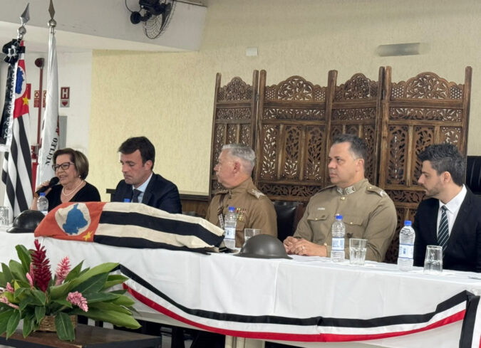 Lucas Bove é homenageado com a Medalha MMDC em Itapira