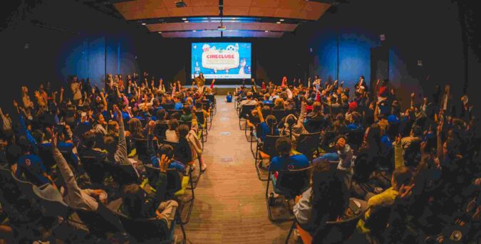 Cinema gratuito em Florianópolis transforma a história de SC em aventura para as crianças