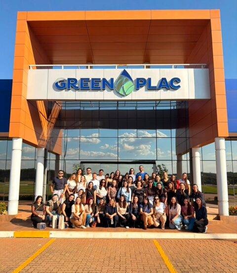 Arquitetos e designers visitam fábrica da Greenplac MDF em Água Clara (MS)