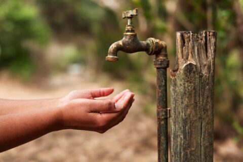 Seca avança para 52% do Brasil e pressiona indústria a transformar efluente em fonte de água