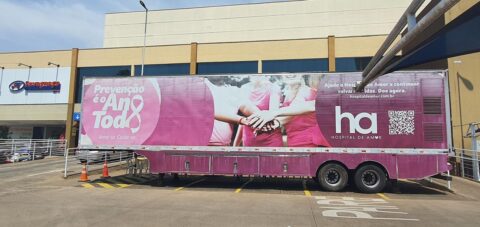 Grupo Savegnago recebe carreta do Hospital de Amor para ações do Outubro Rosa