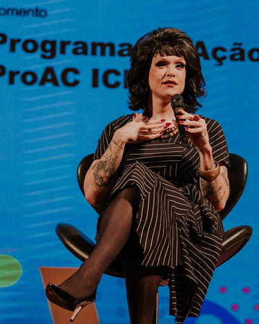Rita von Hunty debate desejo, poder e resistência na FIL