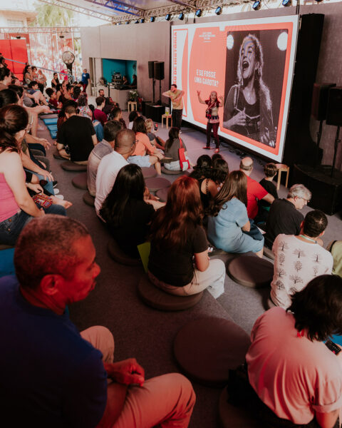 25ª FIL encerra programação com humor, reflexão e encontros entre diferentes gerações