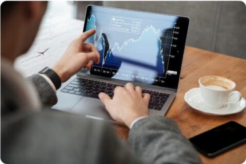 Do dinheiro parado ao dinheiro trabalhando: o que mudou na relação dos brasileiros com os investimentos?