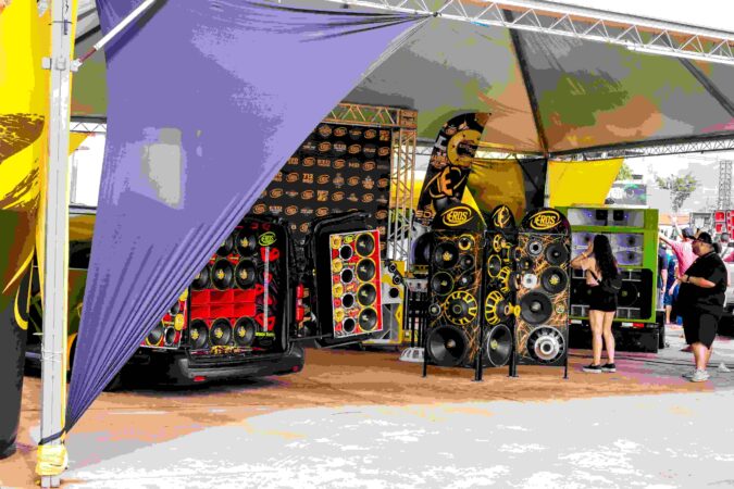 Insane Sound reúne soluções para personalização de veículos em shopping automotivo