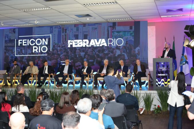 Primeiro dia de Feicon Rio e de Febrava Rio tem corredores lotados e expectativa alta em volume de negócios
